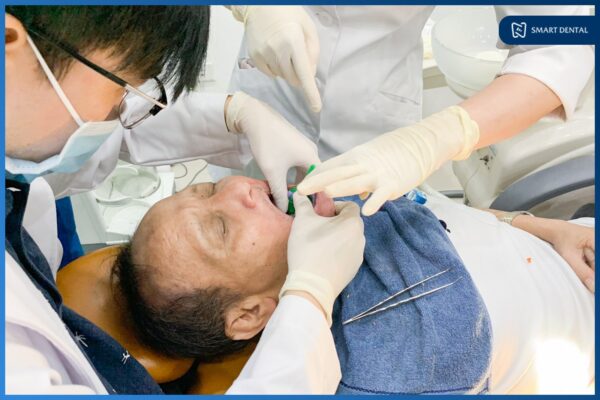 Chú Nguyễn Trung Kiên - Cấy ghép implant nguyên hàm All-on-4 2 hàm 8