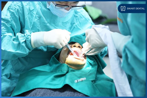 Trồng răng Implant có đau không 2