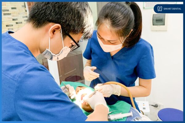 Khách hàng Lâm Bảo Nhật nhổ 2 răng khôn cùng lúc tại Nha khoa Smart 2